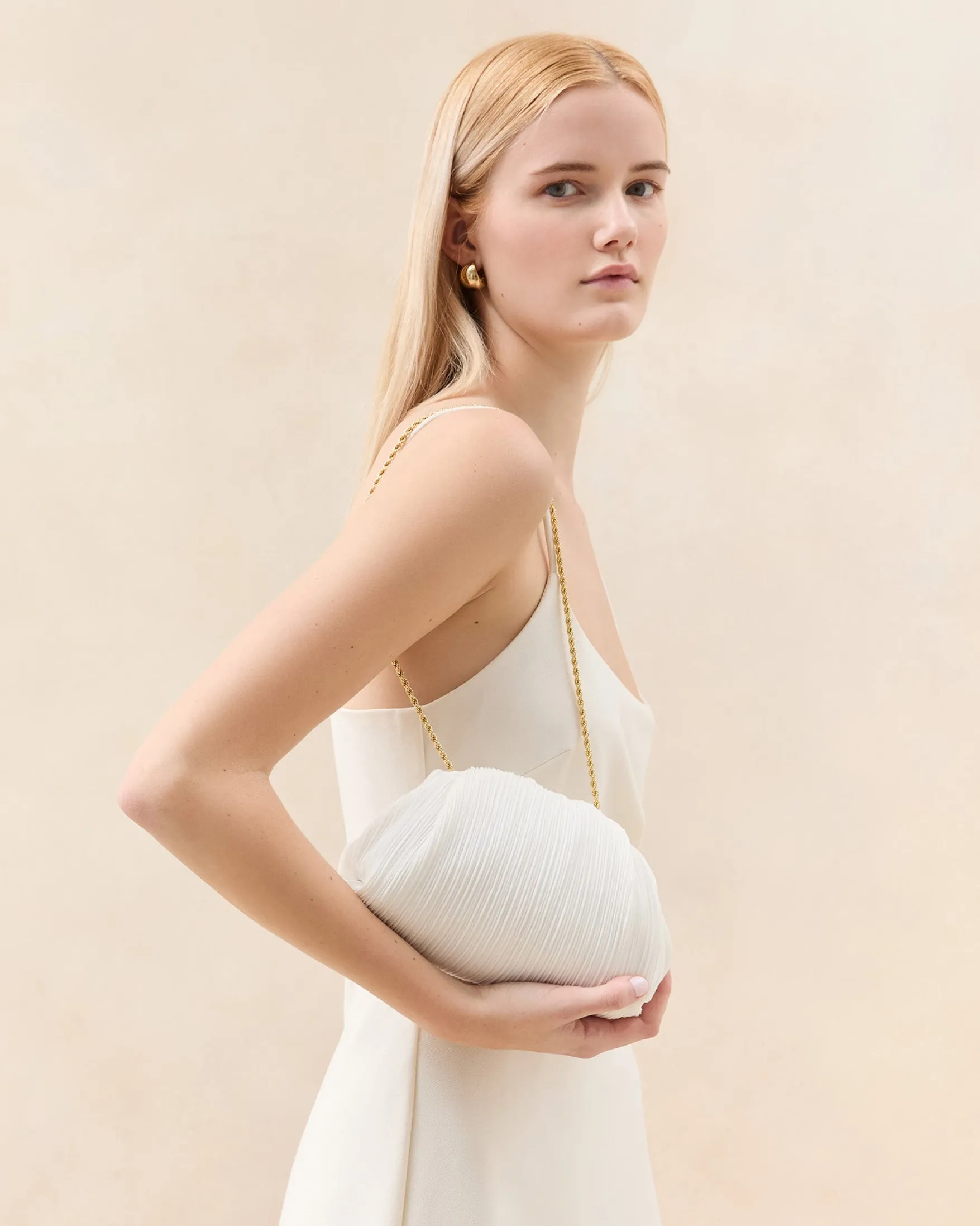 Bailey Natural/Crystal Dome Clutch Event Essentials|Vacation Shop