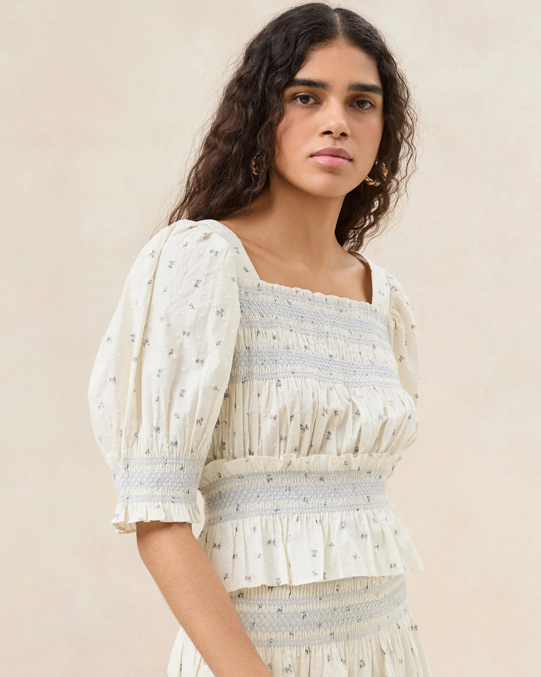 Outlet Nicola Red Floral Cinched Blouse FOR THE GUESTS|Casual Staples